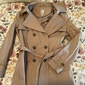 Halogen Double Breasted Rain Trench Coat. Size Medium. Removable Hood.